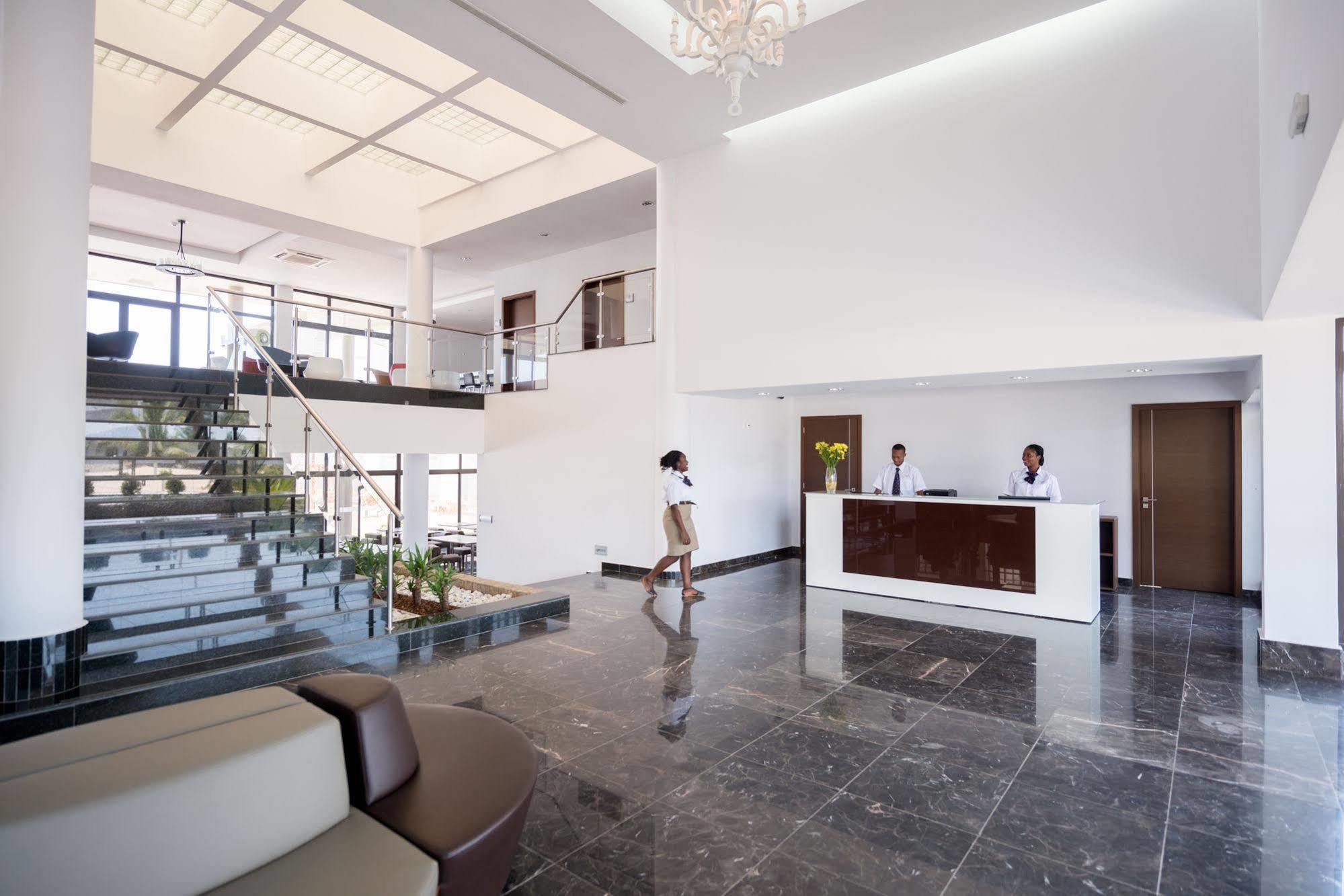 Hotel Vip Executive Τέτε Εξωτερικό φωτογραφία