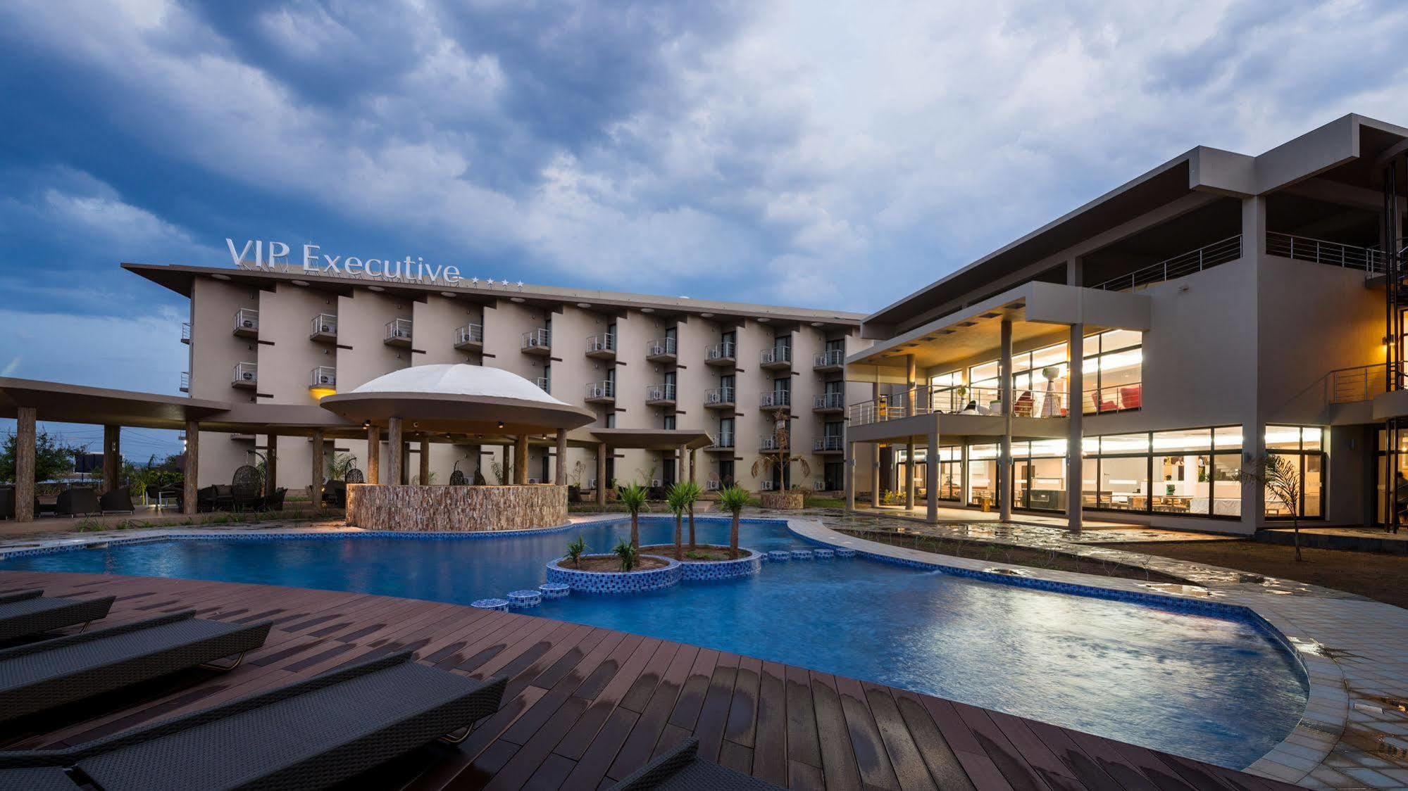 Hotel Vip Executive Τέτε Εξωτερικό φωτογραφία